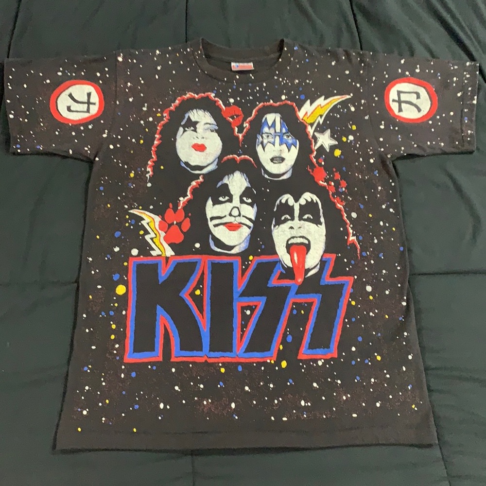 Vintage 90’s All Over Print Kiss Band Tee sz L